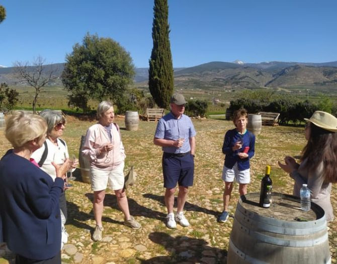 Visita a Bodega Cortijo el Cura + Cata de Vino + Aperitivo