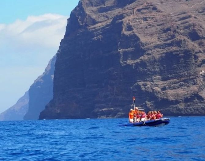 Excursión en Barco en Los Gigantes con baño