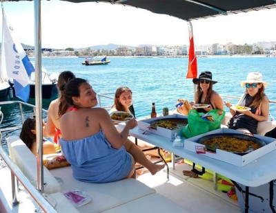 Alquiler de barco en Javea. Despedidas de soltera barco en Javea
