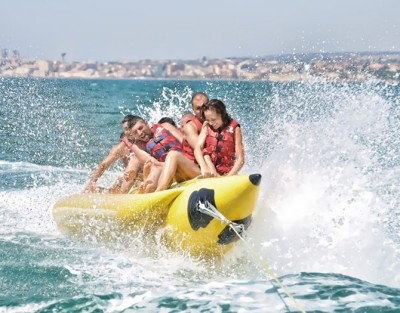 Banana Boat en Benidorm – Diversión en el mar