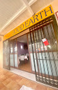 Hong Kong Good Earth Restaurant 679377978